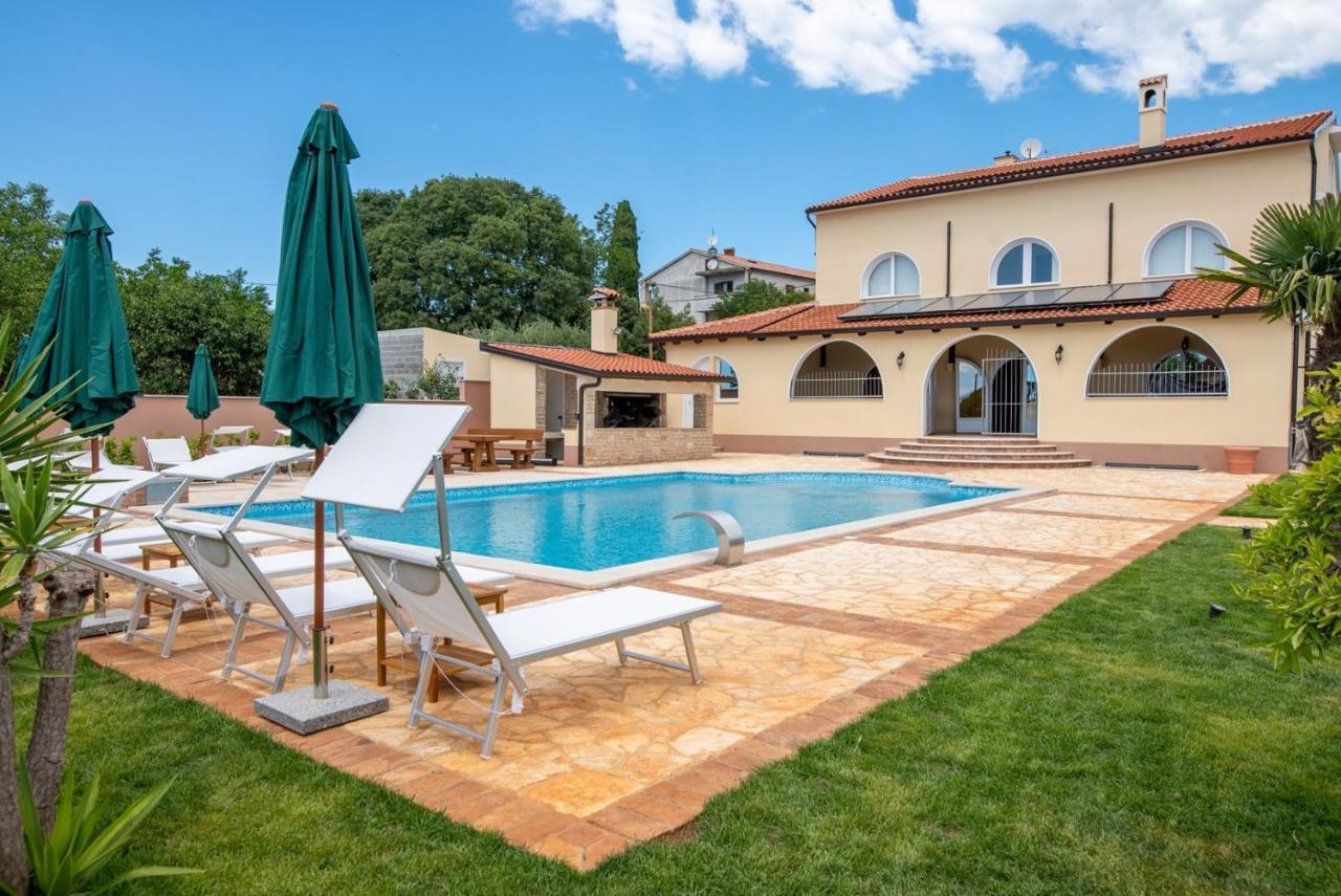 Hotel Via Flavia With Common Pool Labinci Exterior foto
