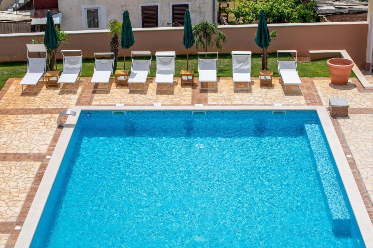 Hotel Via Flavia With Common Pool Labinci Exterior foto